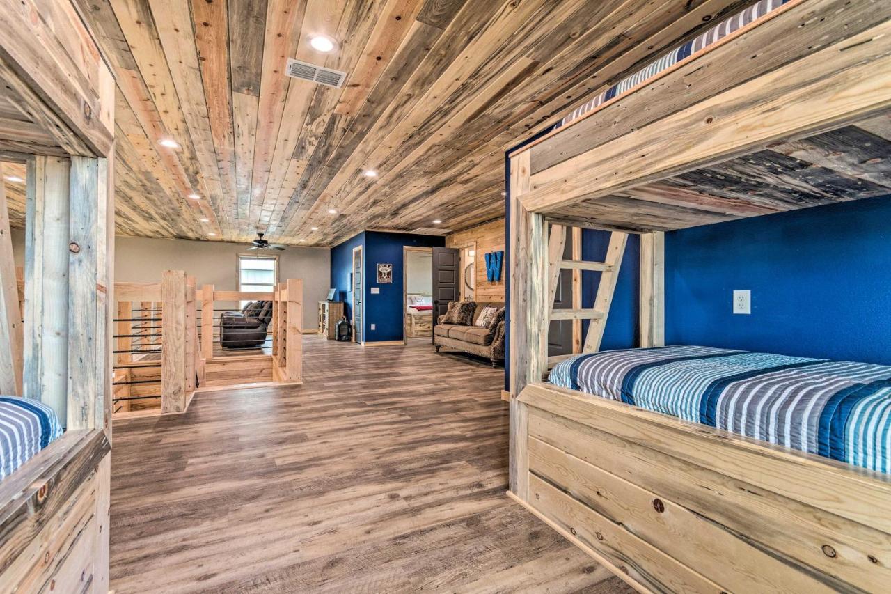 Upscale Riverfront Home With Beach And Fire Pit! Glenwood Esterno foto